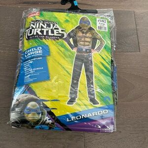 Amscan Tmnt out of the shadows Leonardo child costume. NWT. Large